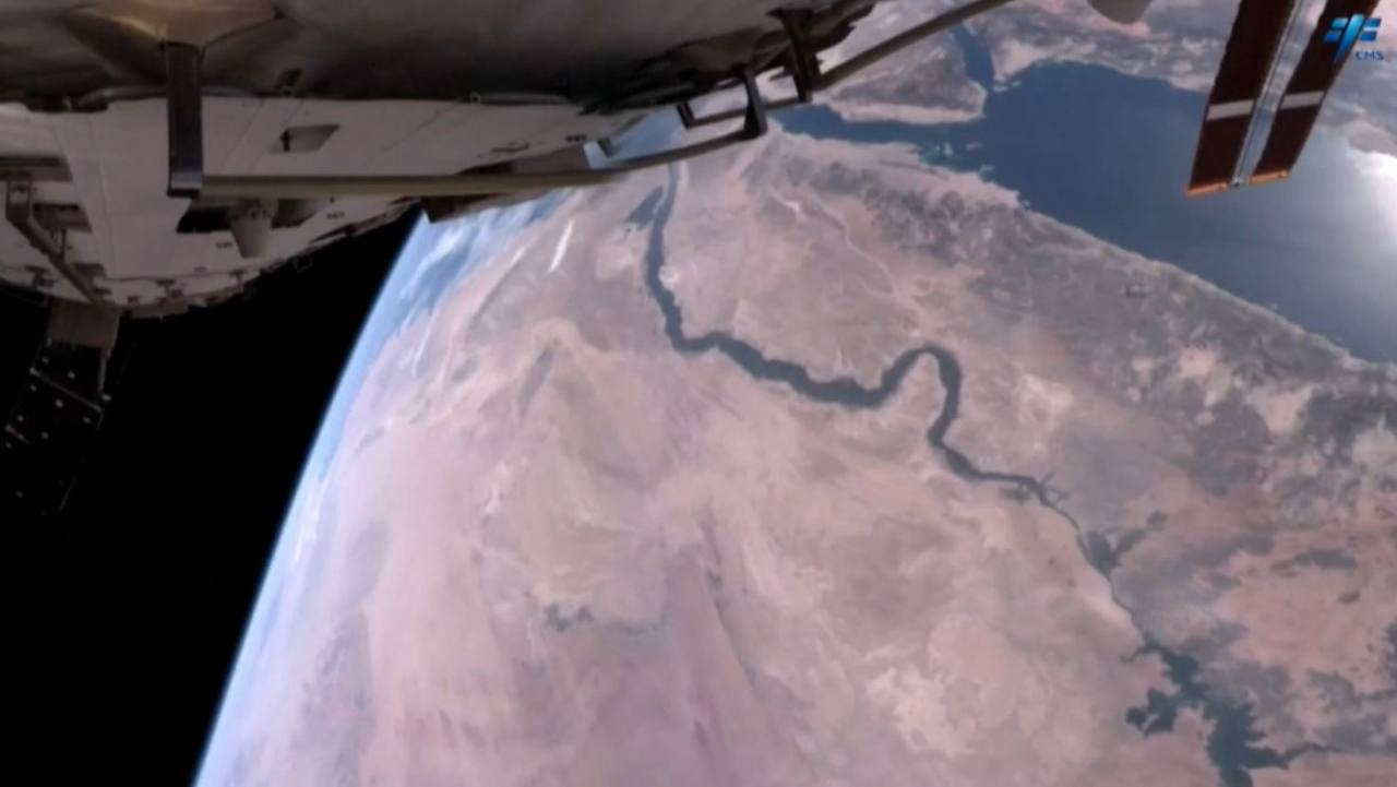 قىتايلىق استروناۆت جالعىز ءوزى عارىشتا ءبىر جىل بولادى