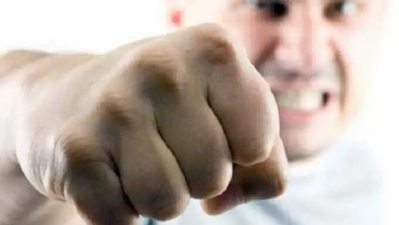 جىلىوي اۋدانىندا جاسوسپىرىمدەر اراسىندا توبەلەس بولدى: قاتىسۋشىلار ەسەپكە الىندى