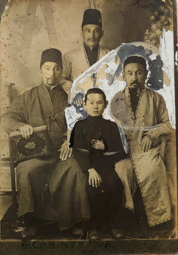 عۇمار قاراشتىڭ تۇپنۇسقا سۋرەتى مۋزەيگە قويىلدى