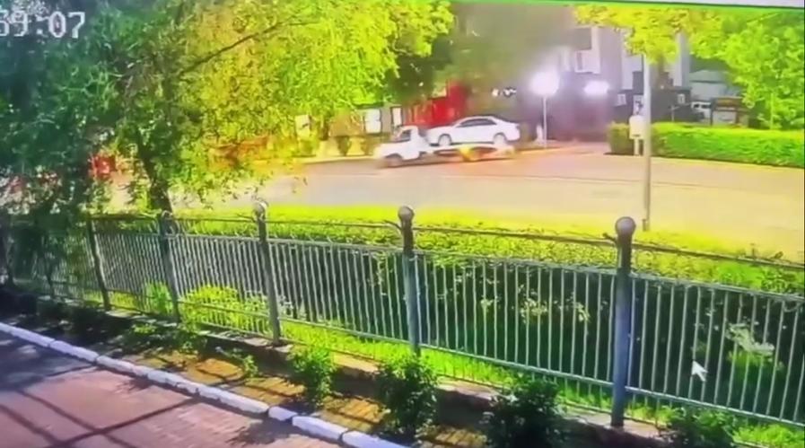 ورالدا ەر ادام ۇناتقان كولىگىن ەۆاكۋاتورمەن الىپ كەتكەن