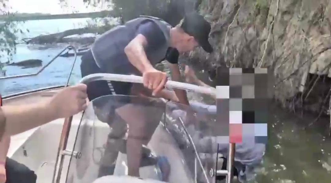 پاۆلوداردا ەرتىس وزەنىنە اعىپ كەتكەن ەر ادام قۇتقارىلدى