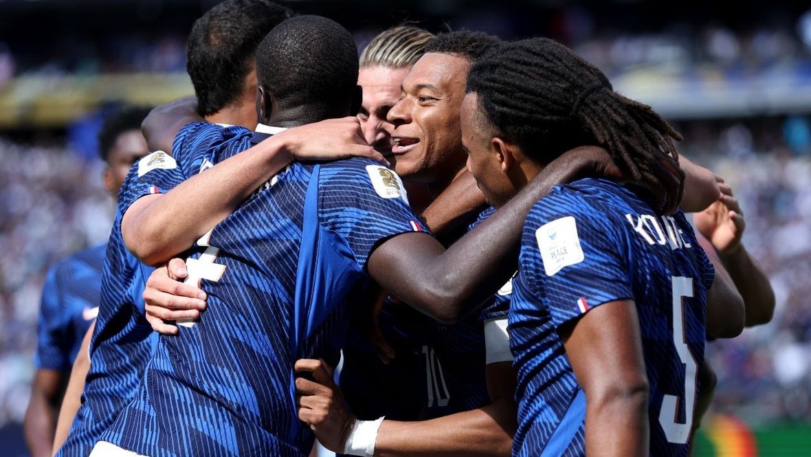 فرانتسيا قۇراماسى سەنەگالدى 3-1 ەسەبىمەن تىزە بۇكتىردى